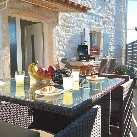 Patrik Apartamento Tar-Vabriga